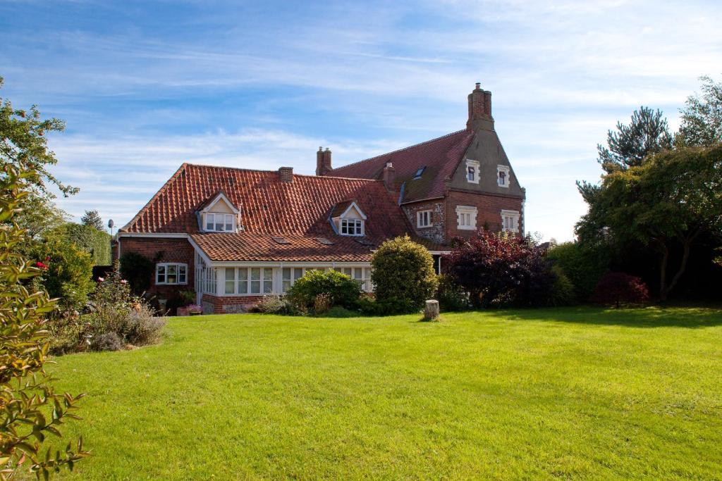 Catton Old Hall NWI Exterior foto