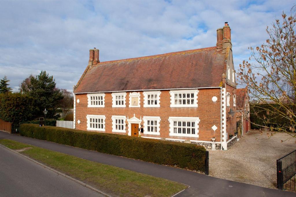 Catton Old Hall NWI Exterior foto